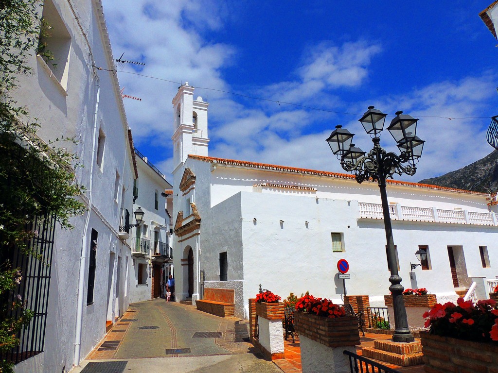 Foto: Parroquia San Miguel Arcángel - Istán (Málaga), España