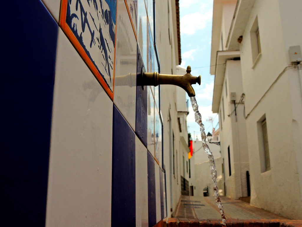 Foto: Fuente Cruz de los Mozos - Istán (Málaga), España