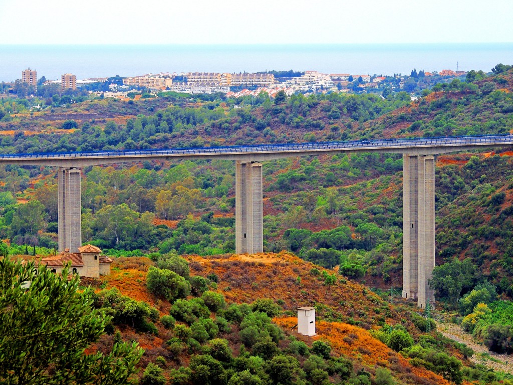 Foto: Puente de la Autopista - Istán (Málaga), España