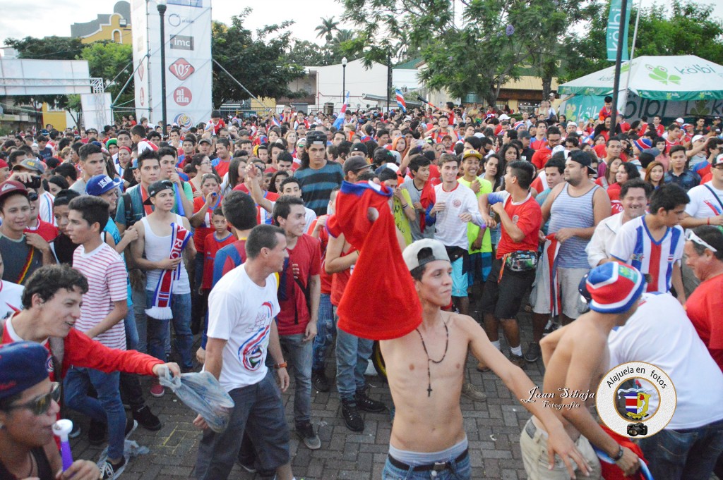 Foto: COSTA RICA PASA A CUARTOS DE FINAL EN EL MUNDIAL 2014 - Alajuela, Costa Rica