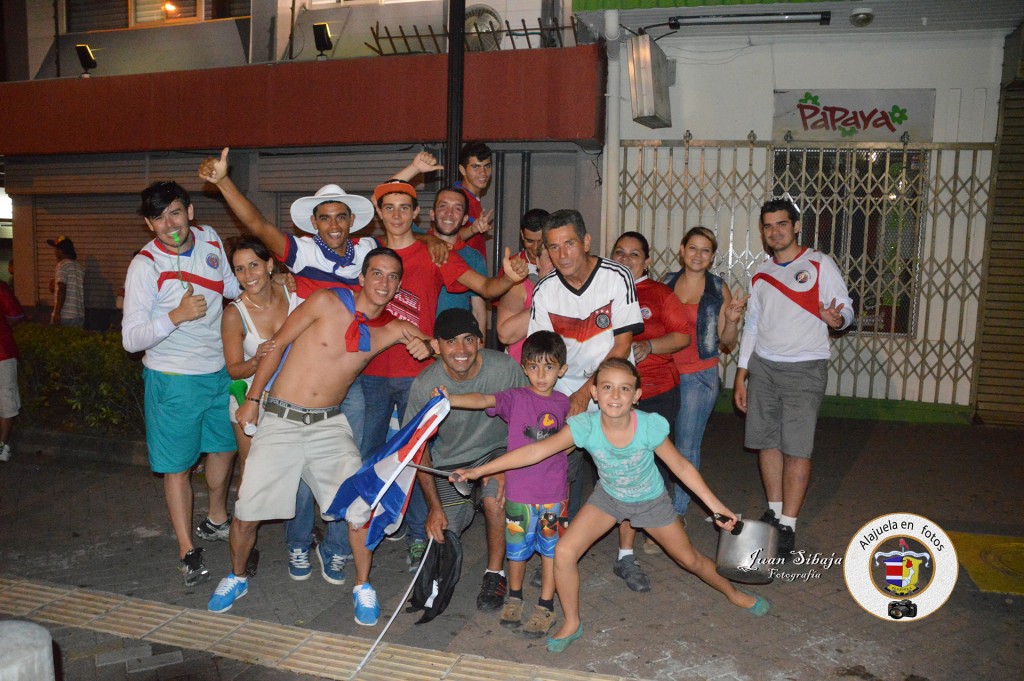 Foto: COSTA RICA PASA A CUARTOS DE FINAL EN EL MUNDIAL 2014 - Alajuela, Costa Rica