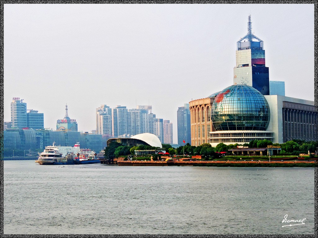 Foto: 140612-080 SHANGHAI - Shanghai, China