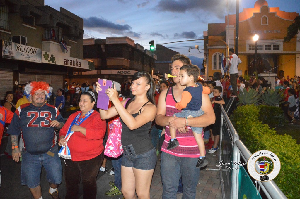 Foto: COSTA RICA PASA A CUARTOS DE FINAL EN EL MUNDIAL 2014 - Alajuela, Costa Rica