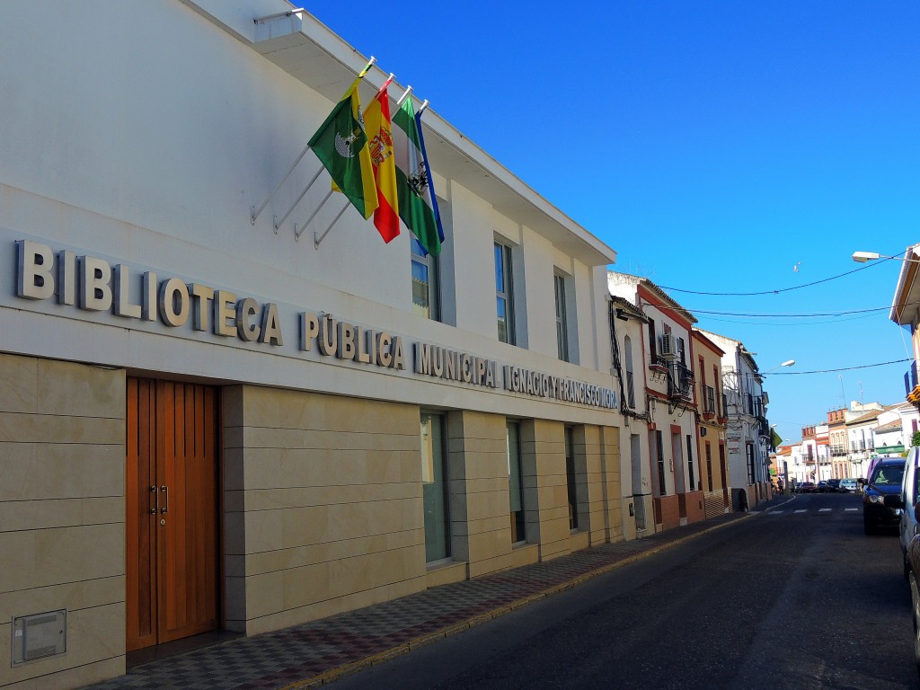 Foto: Biblioteca Municipal - Aznalcazar (Sevilla), España
