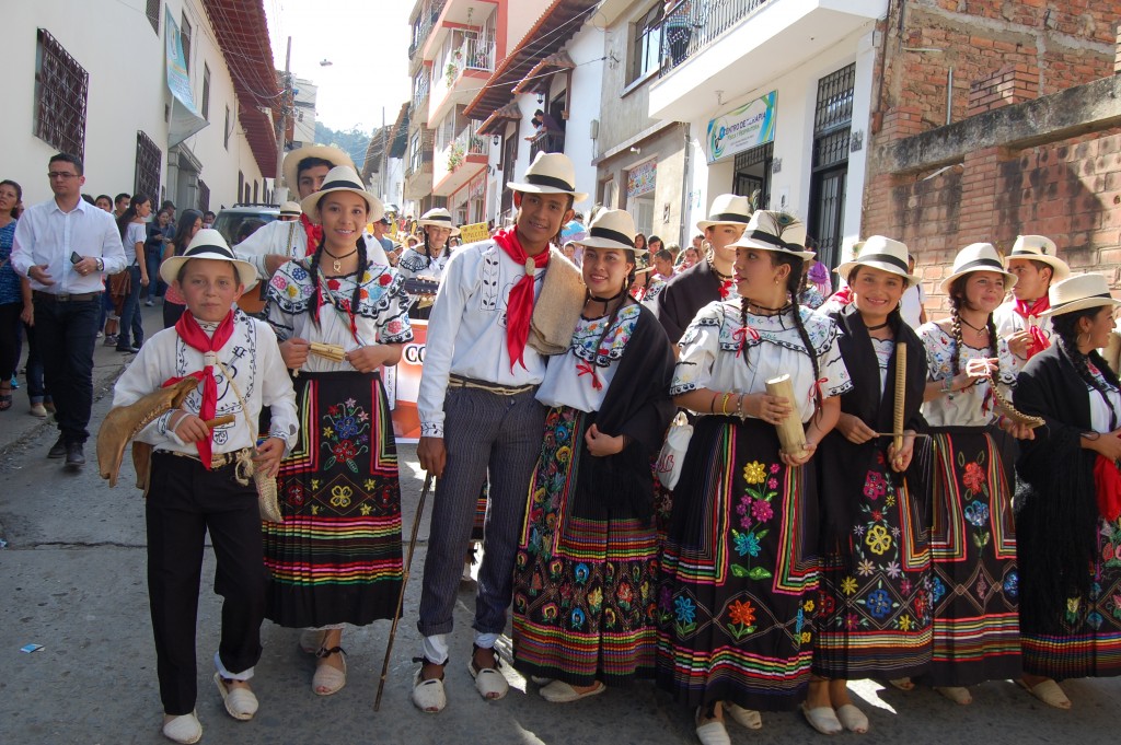 Foto: Festival folclórico estudiantil julio de 2014 - Vélez Santander (Santander), Colombia