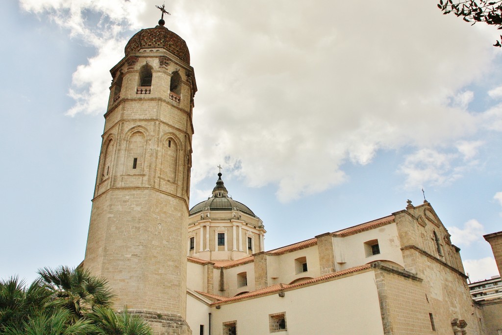 Foto: Duomo - Oristano (Sardinia), Italia