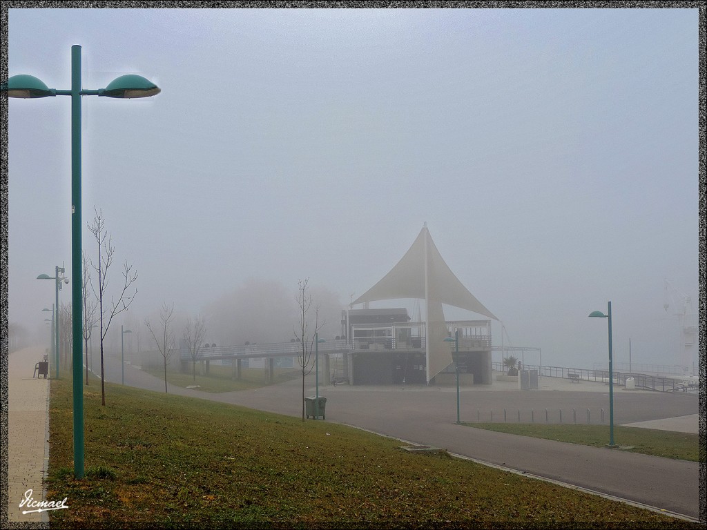 Foto: 150115-02 NIEBLA ZARAGOZANA - Zaragoza (Aragón), España