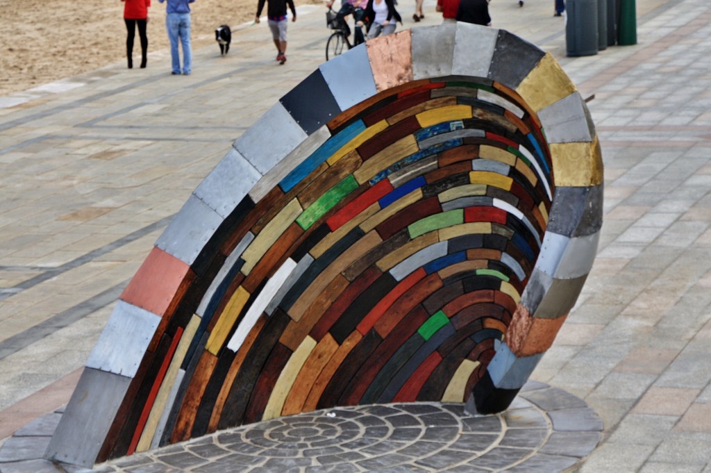 Foto: Escultura en el Paseo Marítimo - Zarautz (Gipuzkoa), España