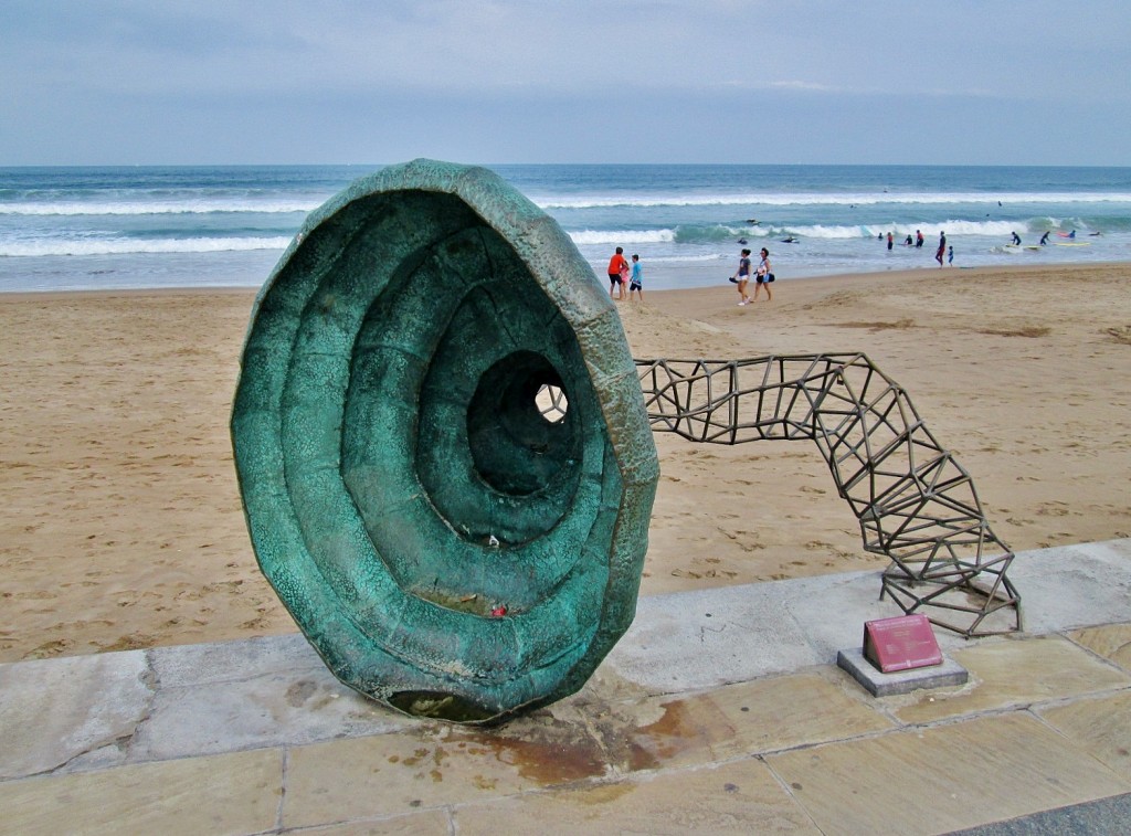 Foto: Escultura en el Paseo Marítimo - Zarautz (Gipuzkoa), España
