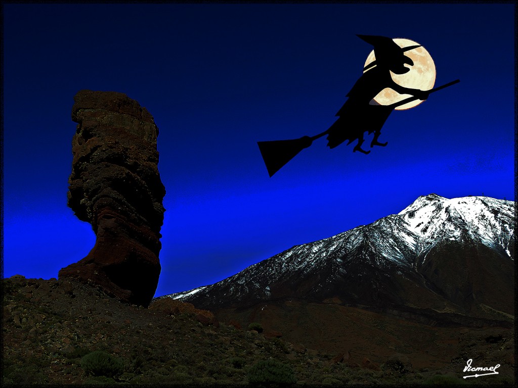 Foto: 140811-03 BRUJA EN LUNA LLENA - Teide (Santa Cruz de Tenerife), España