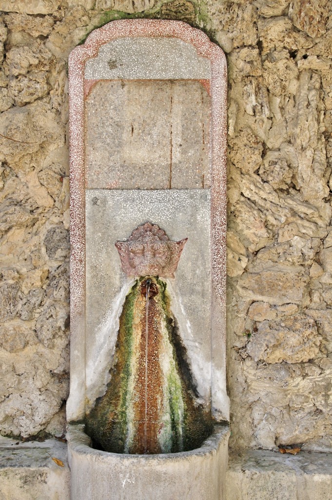 Foto: Fuente - Almedinilla (Córdoba), España