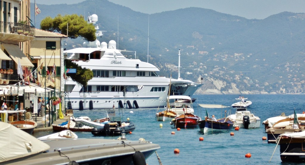 Foto: Vista del pueblo - Portofino (Liguria), Italia