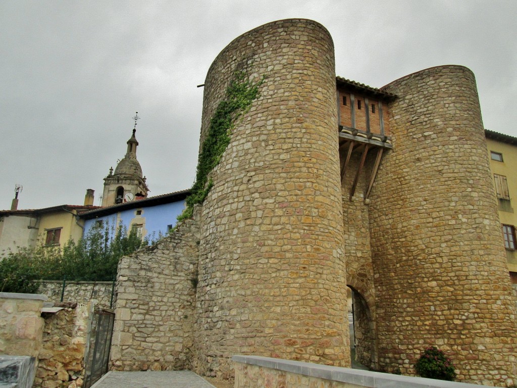 Foto: Puerta de la muralla - Peñacerrada (Urizaharra) (Álava), España