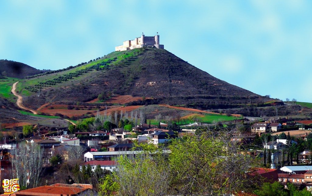 Foto: Pueblo y Castillo del Cid - Jadraque (Guadalajara), España