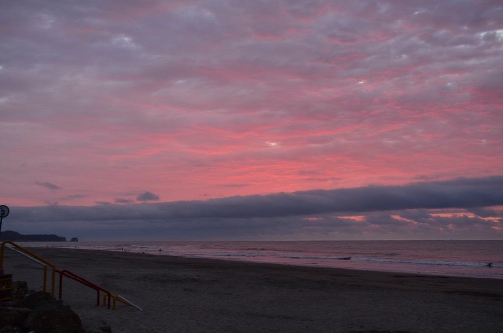 Foto: Playa de Castelnuovo, Atacames,Ecuador - Castelnuovo de Atacames (Esmeraldas), Ecuador