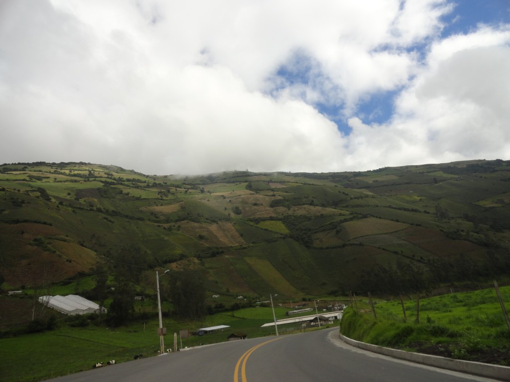 Foto: Carretera - Pelileo (Tungurahua), Ecuador