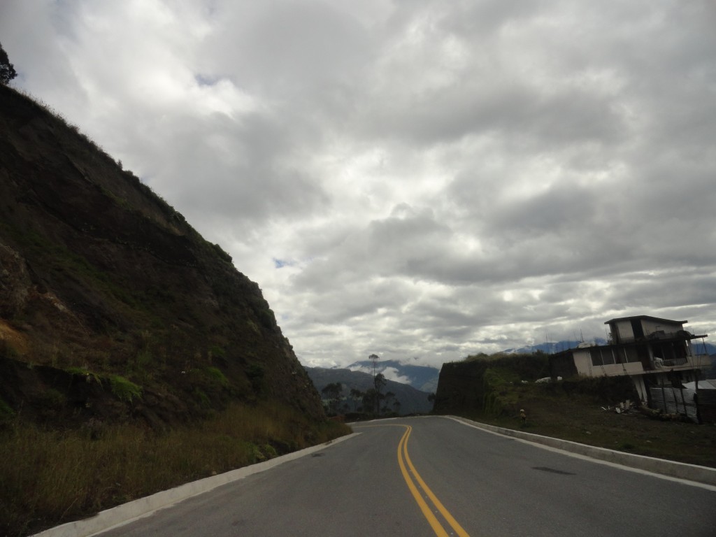 Foto: Carretera - Pelileo (Tungurahua), Ecuador
