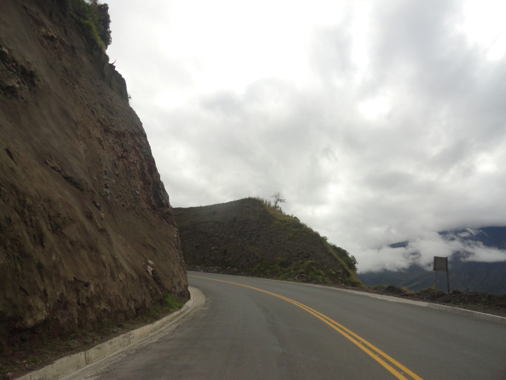 Foto: Carretera - Pelileo (Tungurahua), Ecuador