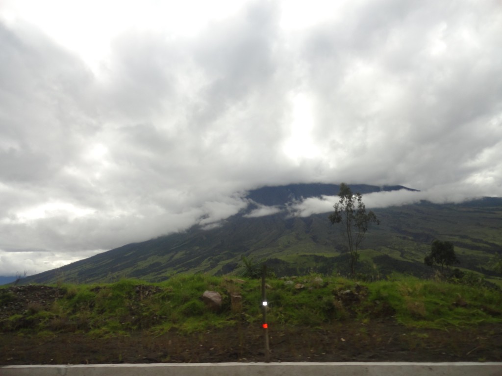 Foto: Carretera - Pelileo (Tungurahua), Ecuador