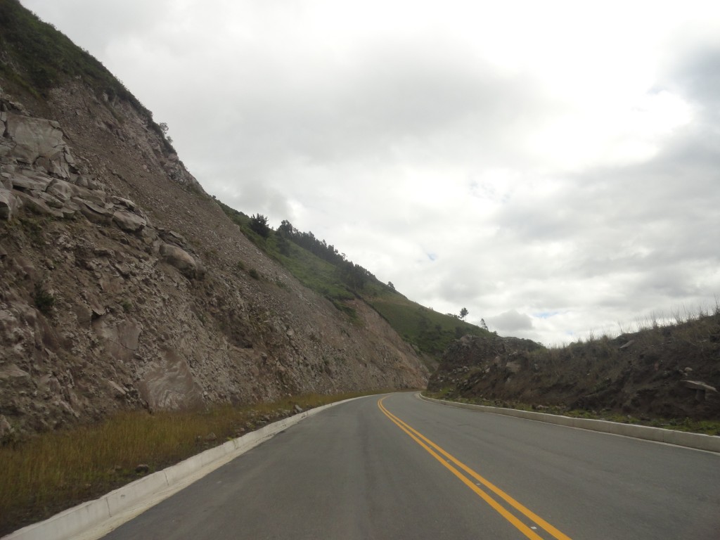 Foto: Carretera - Pelileo (Tungurahua), Ecuador