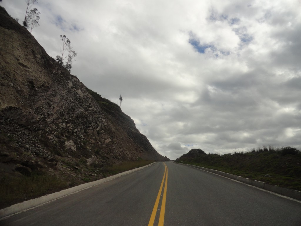 Foto: Carretera - Pelileo (Tungurahua), Ecuador