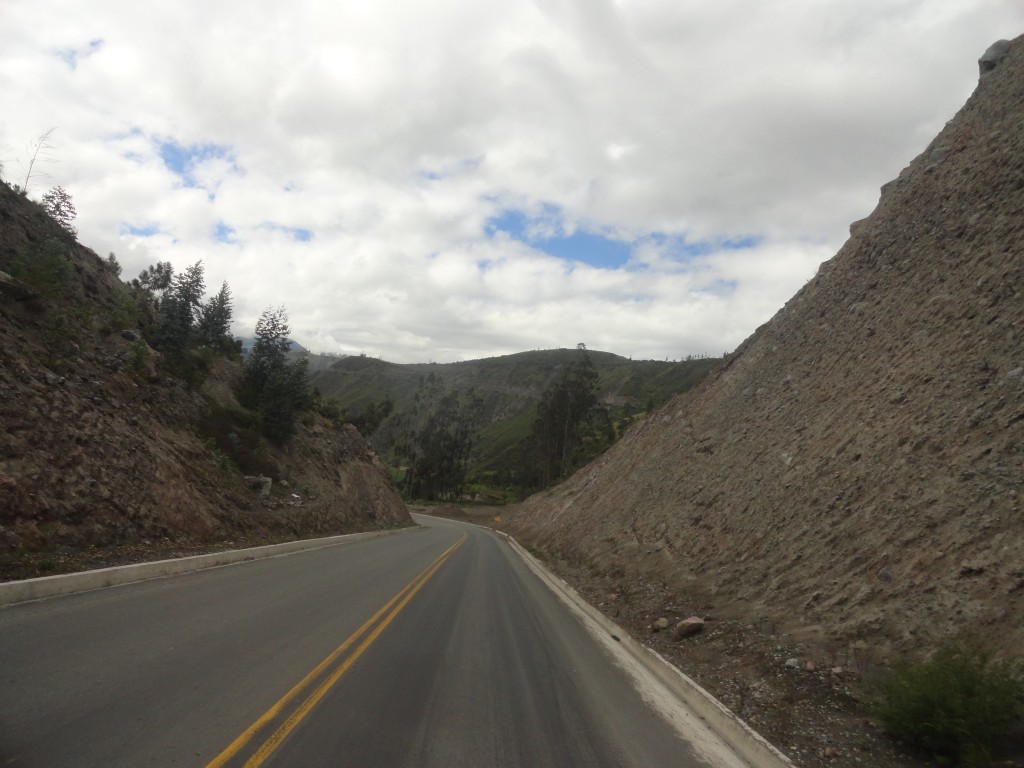 Foto: Carretera - Pelileo (Tungurahua), Ecuador