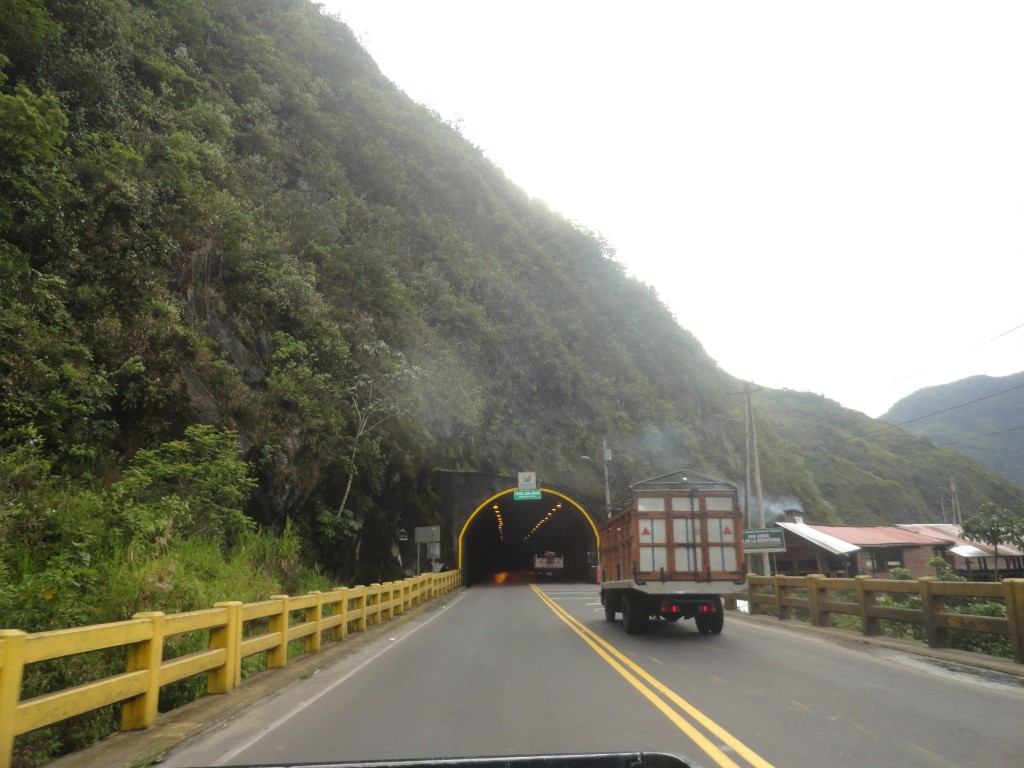 Foto: Carretera - Baños (Tungurahua), Ecuador