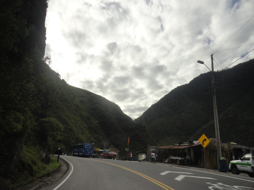 Foto: Carretera - Baños (Tungurahua), Ecuador