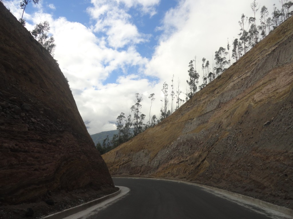 Foto: Carretera - Pelileo (Tungurahua), Ecuador