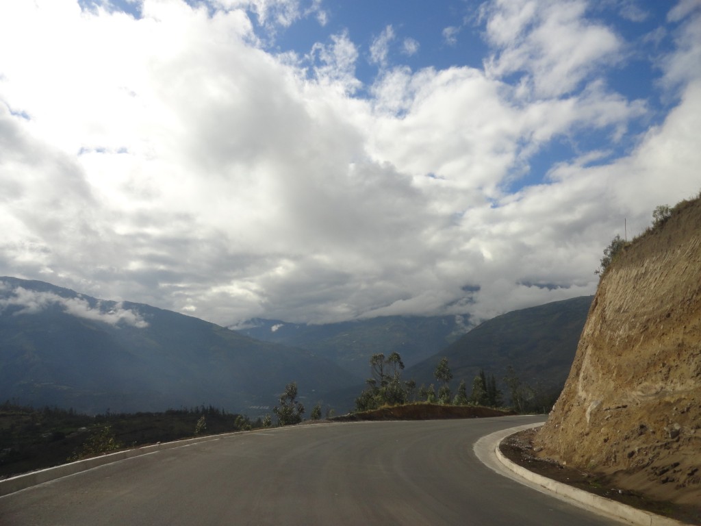 Foto: Carretera - Pelileo (Tungurahua), Ecuador