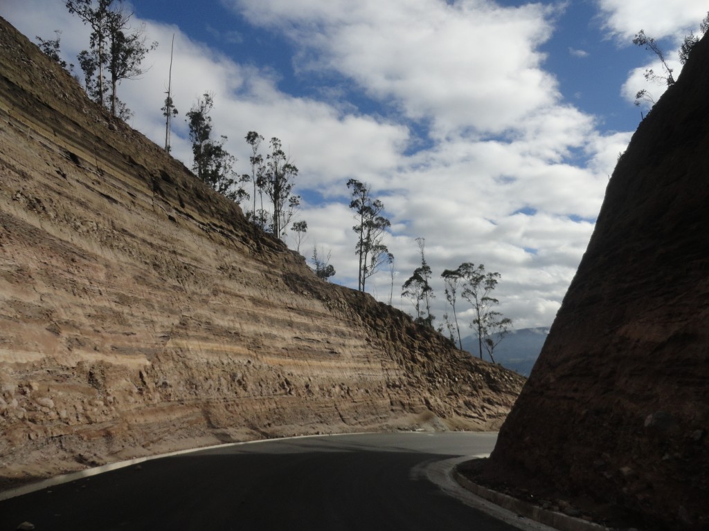 Foto: Carretera - Pelileo (Tungurahua), Ecuador