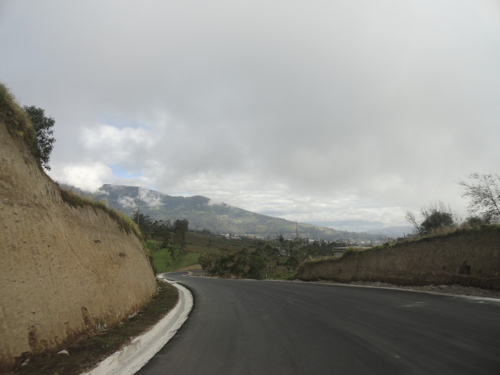 Foto: Carretera - Pelileo (Tungurahua), Ecuador