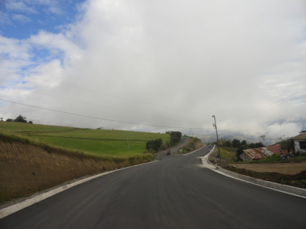 Foto: Carretera - Pelileo (Tungurahua), Ecuador