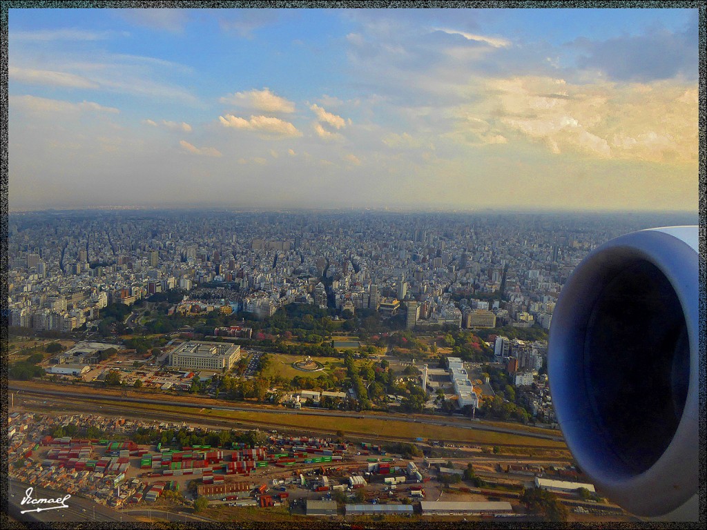 Foto: 150410-014 VUELO B.A.-USHUAIA - Buenos Aires, Argentina