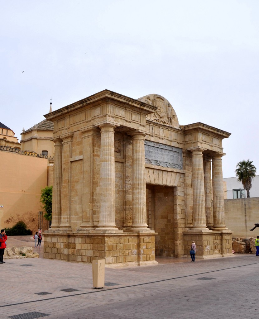 Foto: Antigua puerta del puente - Cordoba (Córdoba), España