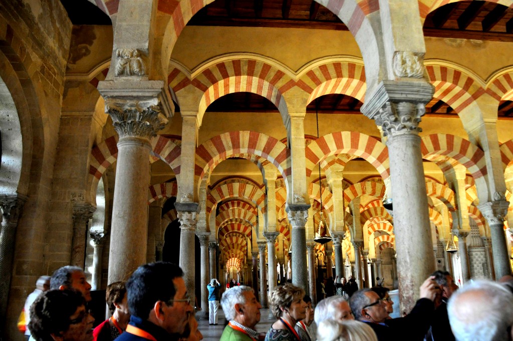 Foto: Pilares y arcos de la Mezquita - Cordoba (Córdoba), España