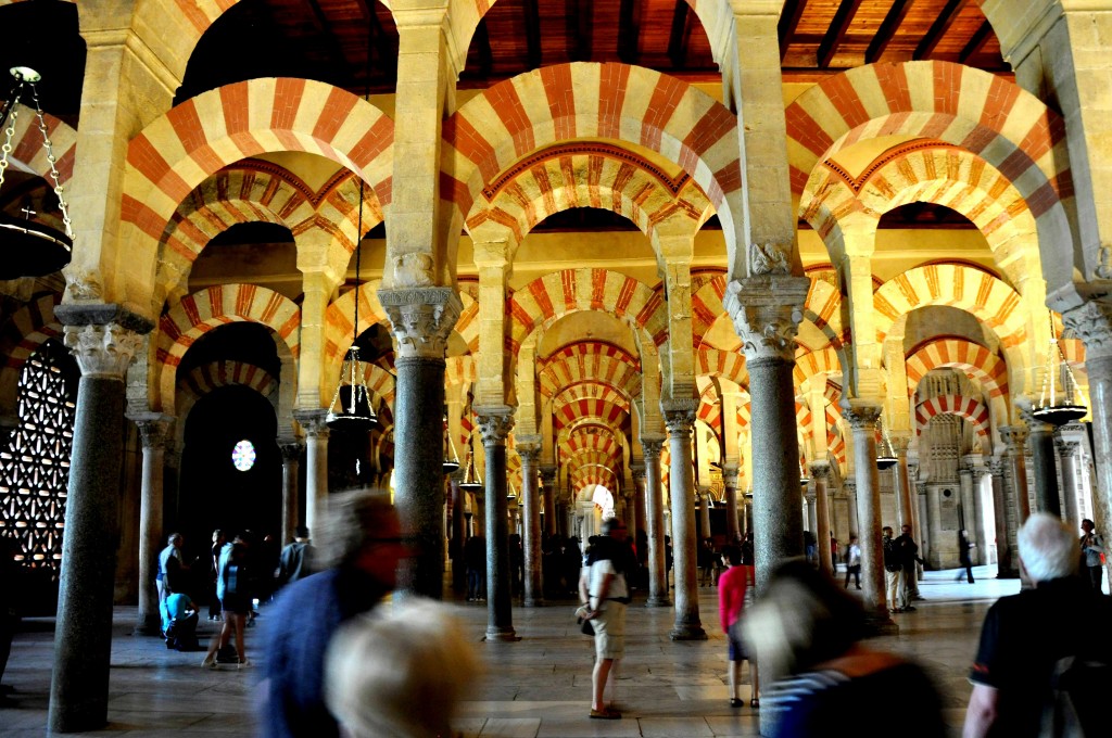 Foto: Pilares y arcos de la Mezquita - Cordoba (Córdoba), España