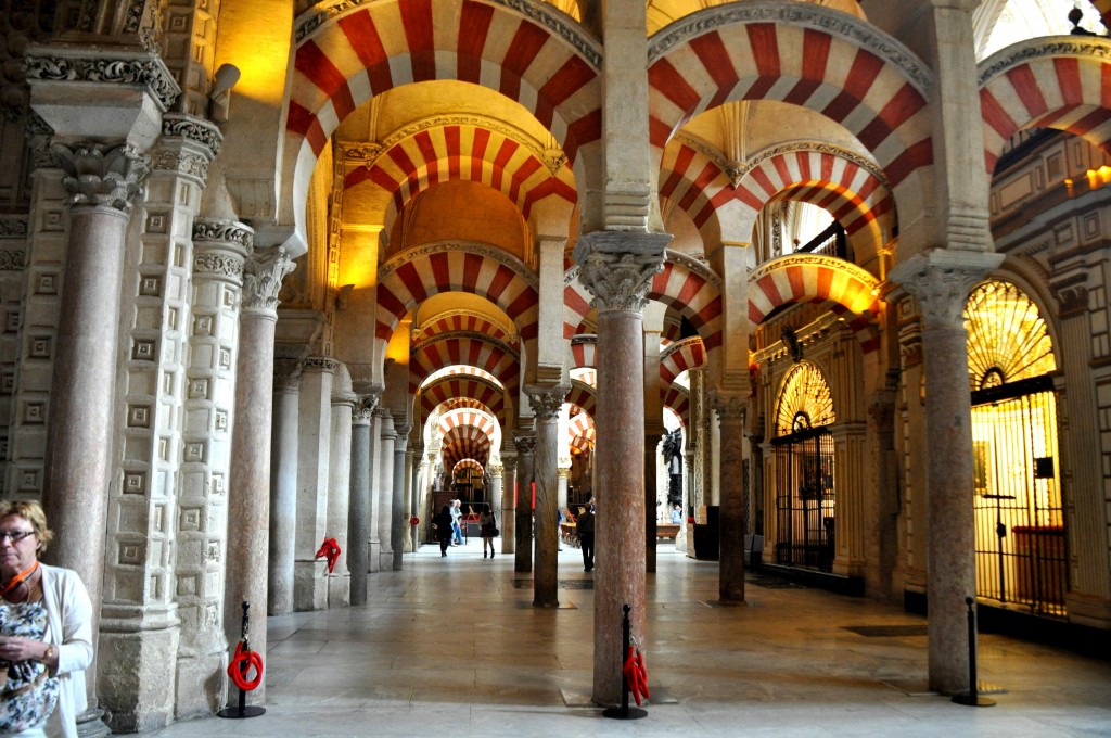 Foto: Pilares y arcos de la Mezquita - Cordoba (Córdoba), España