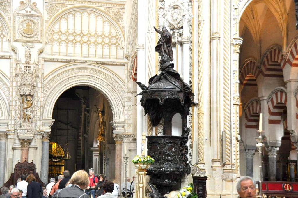 Foto: Pulpito tallado en madera - Cordoba (Córdoba), España