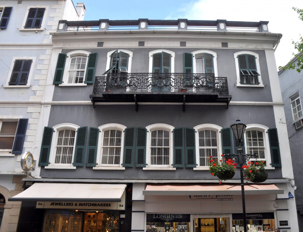 Foto: Edificio calle principal - Gibraltar, Gibraltar