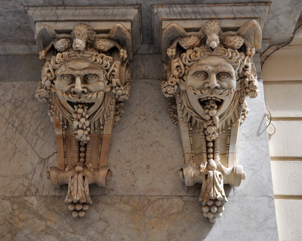 Foto: Bajo relieves - Cadiz (Cádiz), España