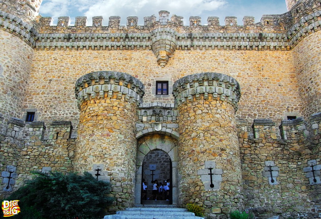 Foto: Entrada al Castillo - Manzanares El Real (Madrid), España