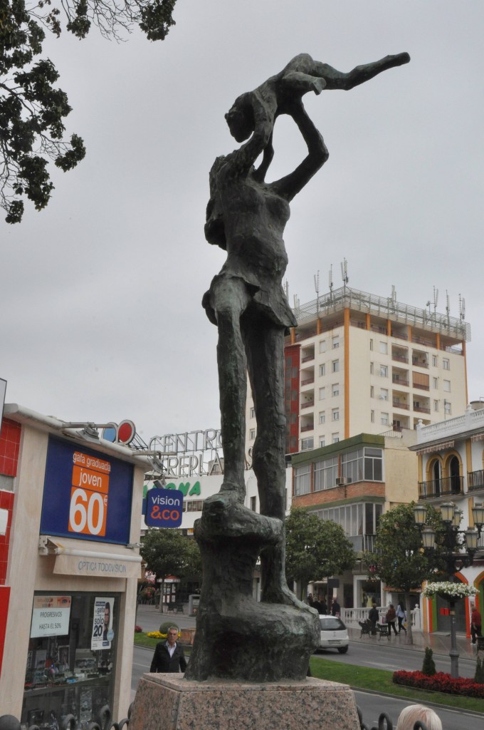 Foto: Estatua de bronce - Torremolinos (Málaga), España