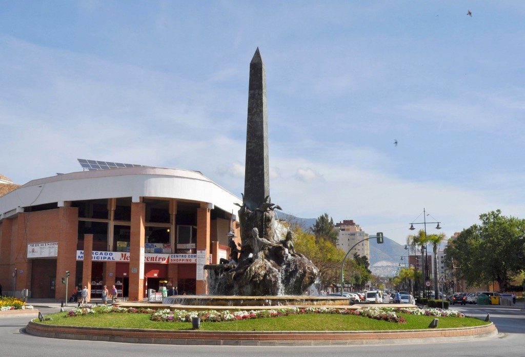 Foto: Rotonda Alfonso XIII - Fuengirola (Málaga), España