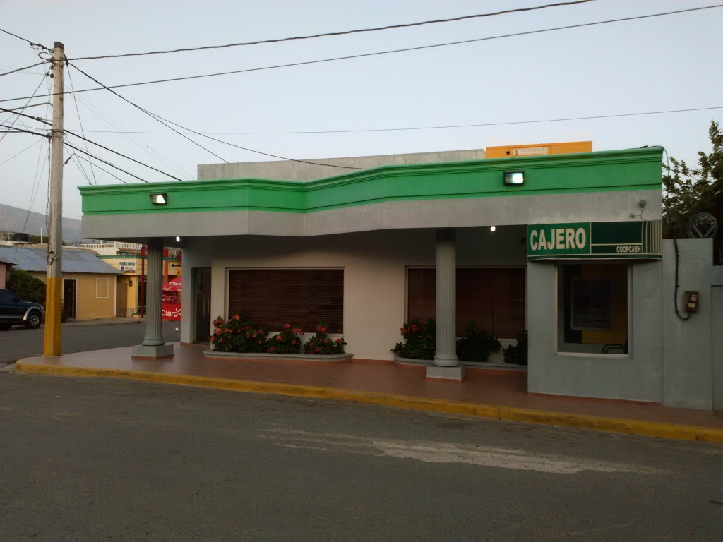 Foto: Local de Coopcentral - El Cercado (San Juan), República Dominicana