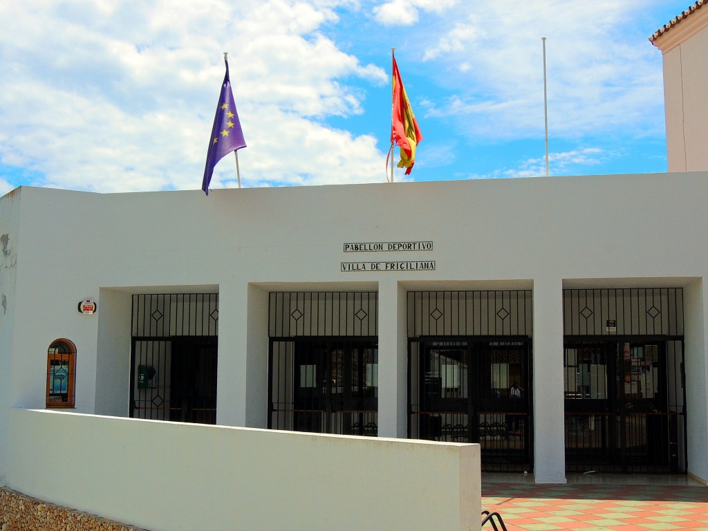 Foto: Pabellón Deportivo - Frigiliana (Málaga), España