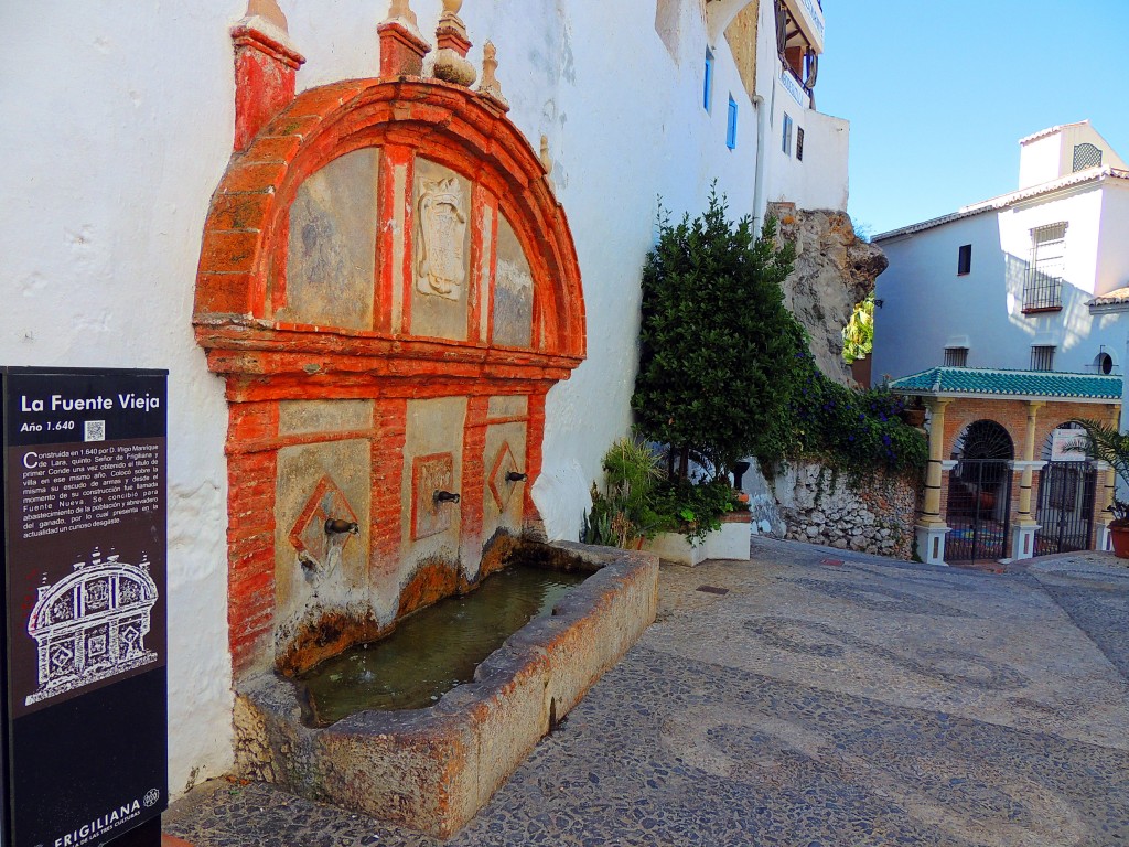 Foto: La Fuente Vieja - Frigiliana (Málaga), España