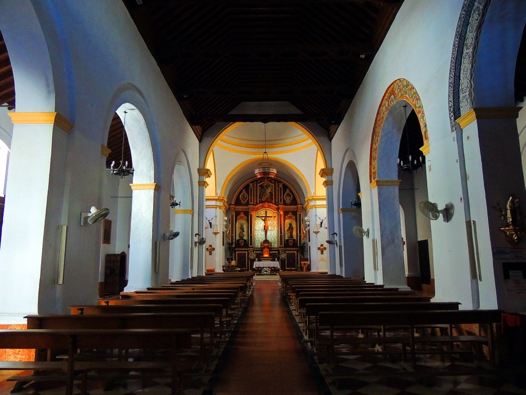Foto: Interior de San Antonio de Padua - Frigiliana (Málaga), España