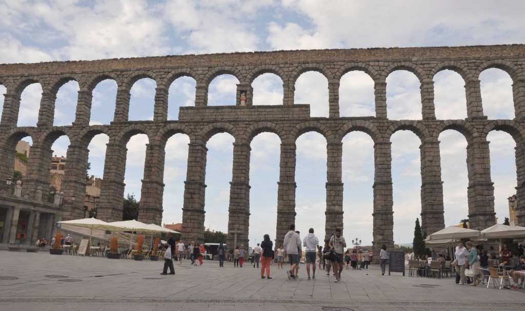 Foto: Vista general del acueducto - Segovia (Castilla y León), España