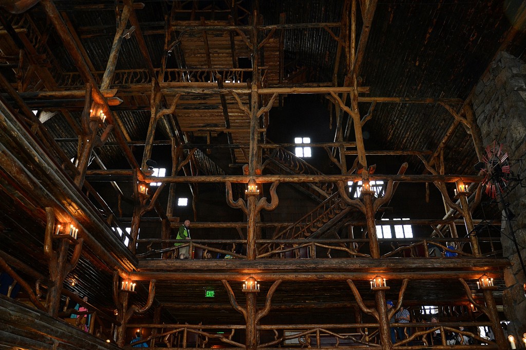 Foto: Old Faithful Inn - Yellowstone NP (Wyoming), Estados Unidos